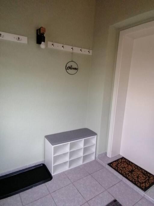Ferienwohnung Und Zimmervermietung Zur Alten Post Claußnitz Exterior foto